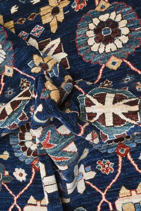 Chob Rang 273cm x 187cm / 9ft x 6ft 2in - Image 7