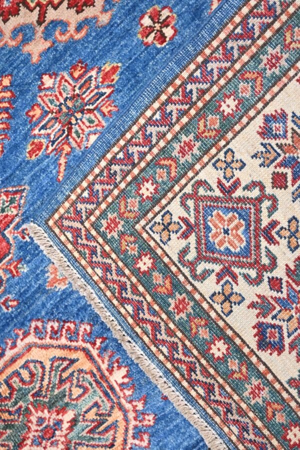 Fine Kazak 249cm x 172cm / 8ft 2in x 5ft 8in - Image 5