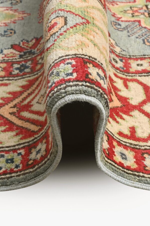 Village Kazak Rug 204cm x 148cm / 6ft 8in x 4ft 10in - Image 4