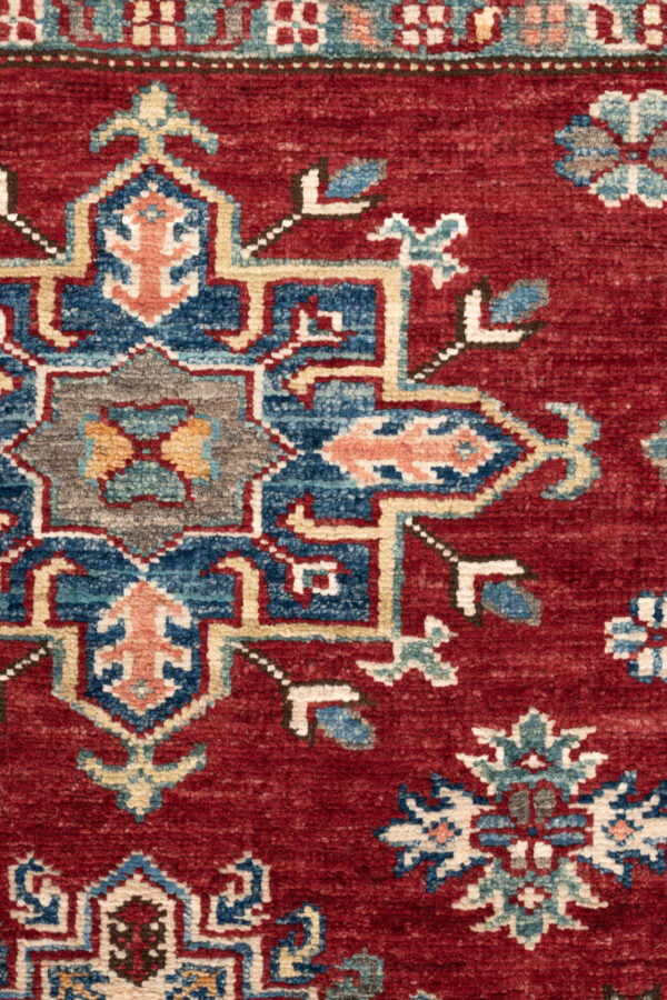 Fine Kazak 397cm x 83cm / 13' x 2'9'' - Image 4