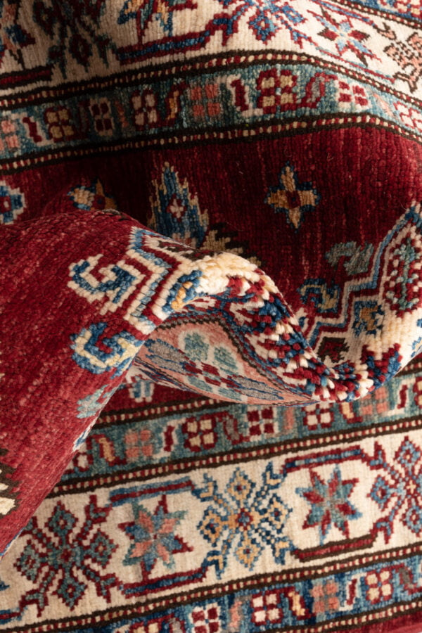 Fine Kazak 397cm x 83cm / 13' x 2'9'' - Image 2